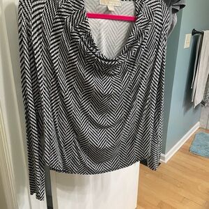 Dressy top black and white